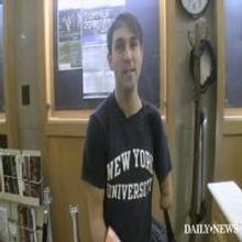 STAGE TUBE: NYC Resident Jamey Ray Plays Piano with One Arm